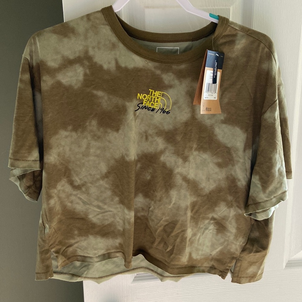 The North Face Himalayan Bottle Source women’s cropped tee